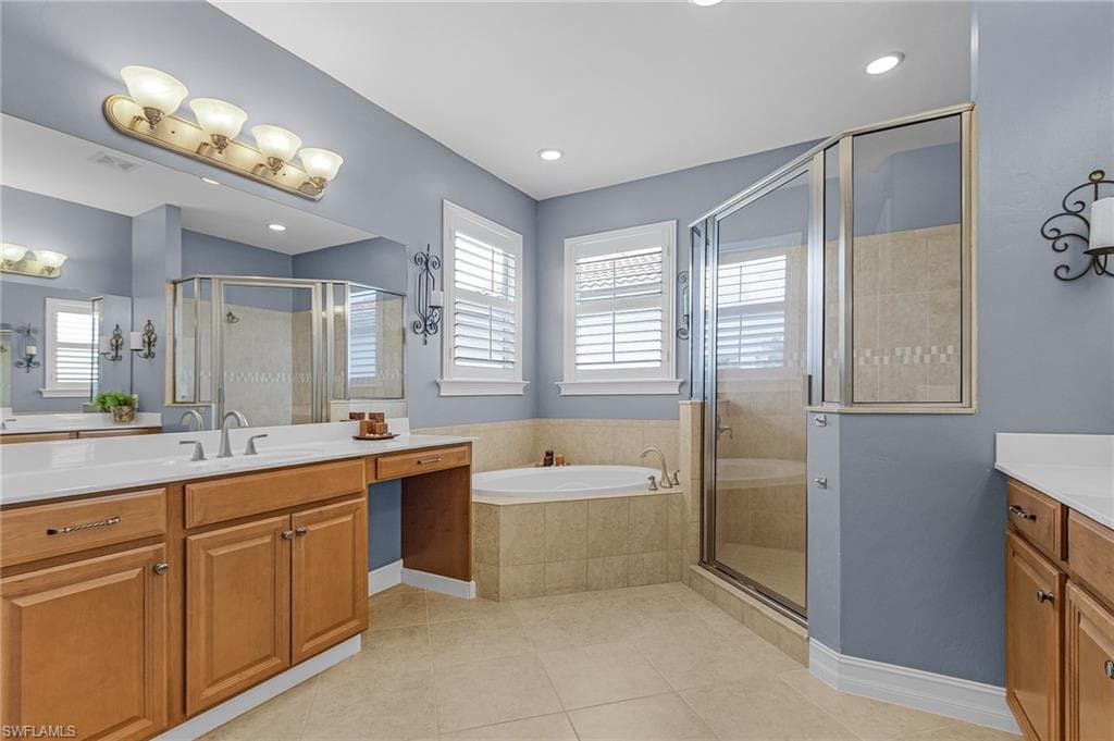 8108 Banyan Breeze WAY, FORT MYERS FL 33908-23