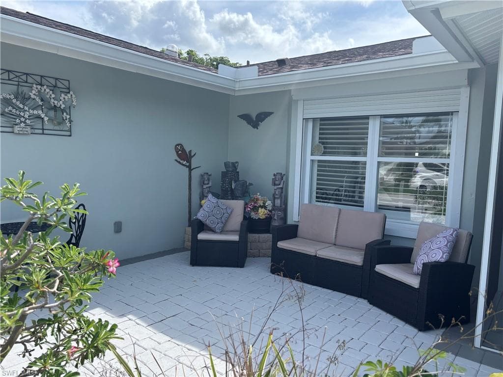 1951 SE 32nd ST, CAPE CORAL FL 33904-2