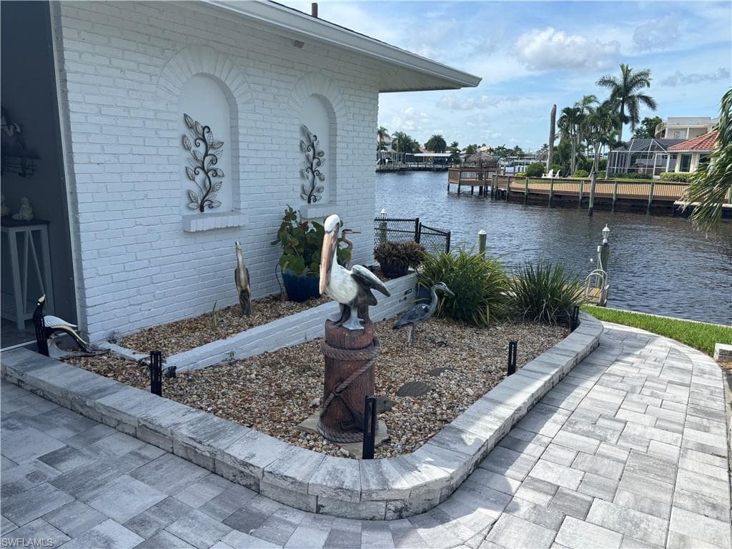 1951 SE 32nd ST, CAPE CORAL FL 33904-4