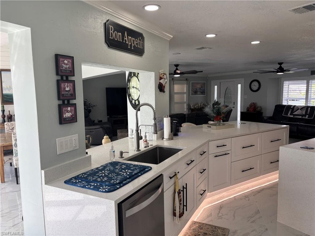 1951 SE 32nd ST, CAPE CORAL FL 33904-23