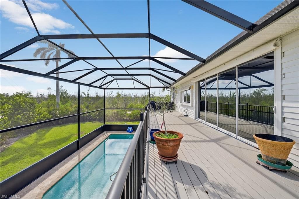 1537 Sand Castle RD, SANIBEL FL 33957-37