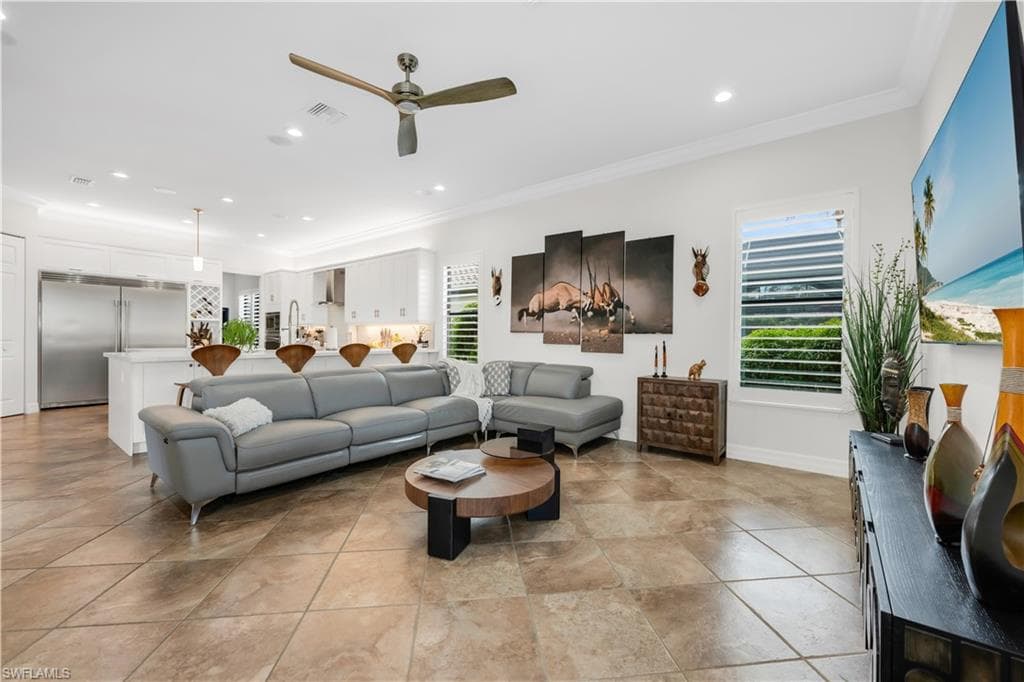 3910 Glacier CT, NAPLES FL 34119-4