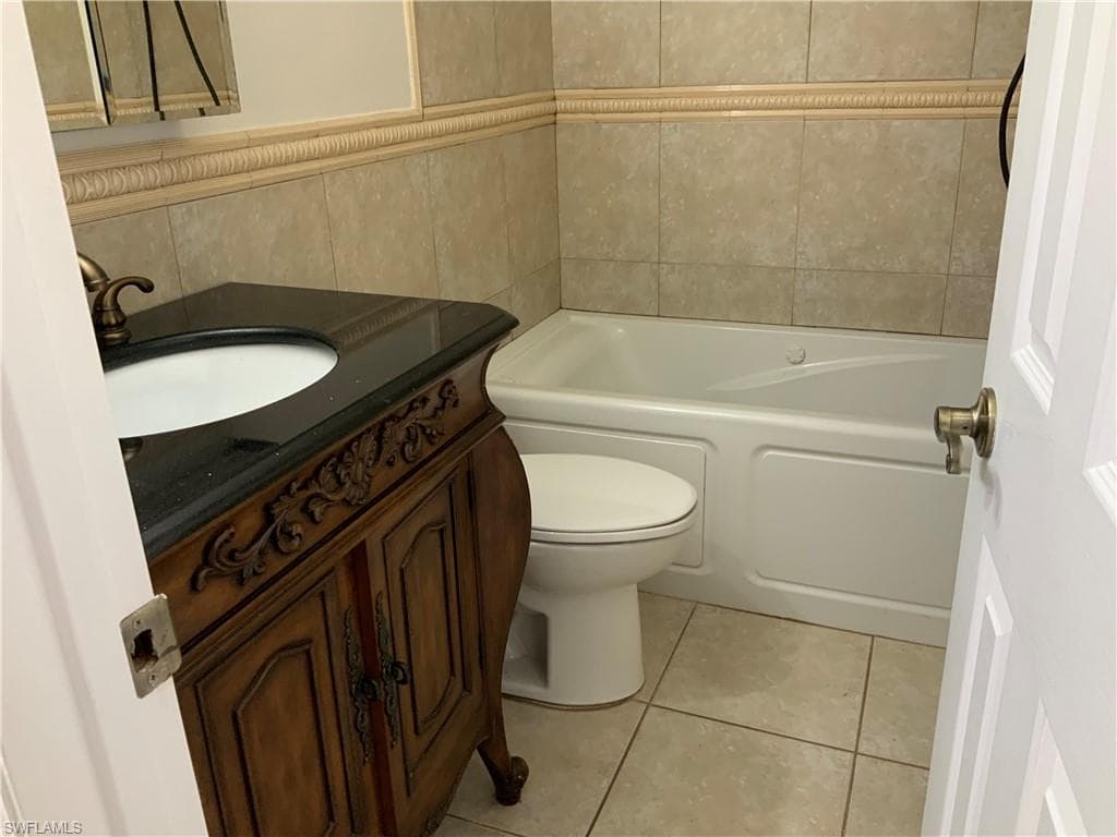 4808 Hidden Harbour BLVD, FORT MYERS FL 33919-20