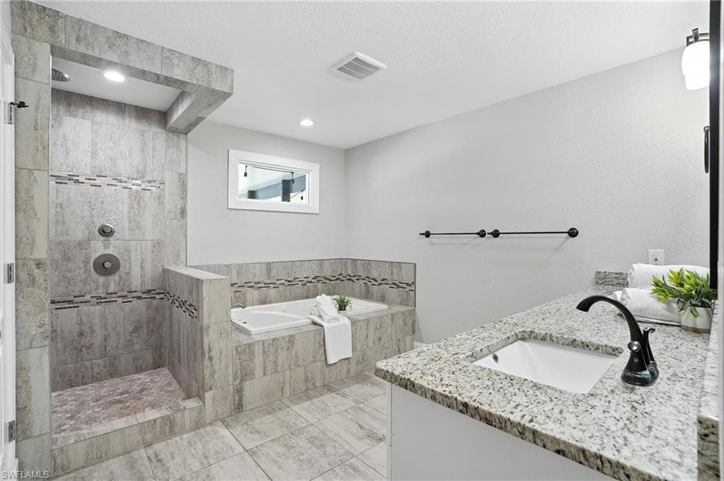 15840 S Pebble LN, FORT MYERS FL 33912-19