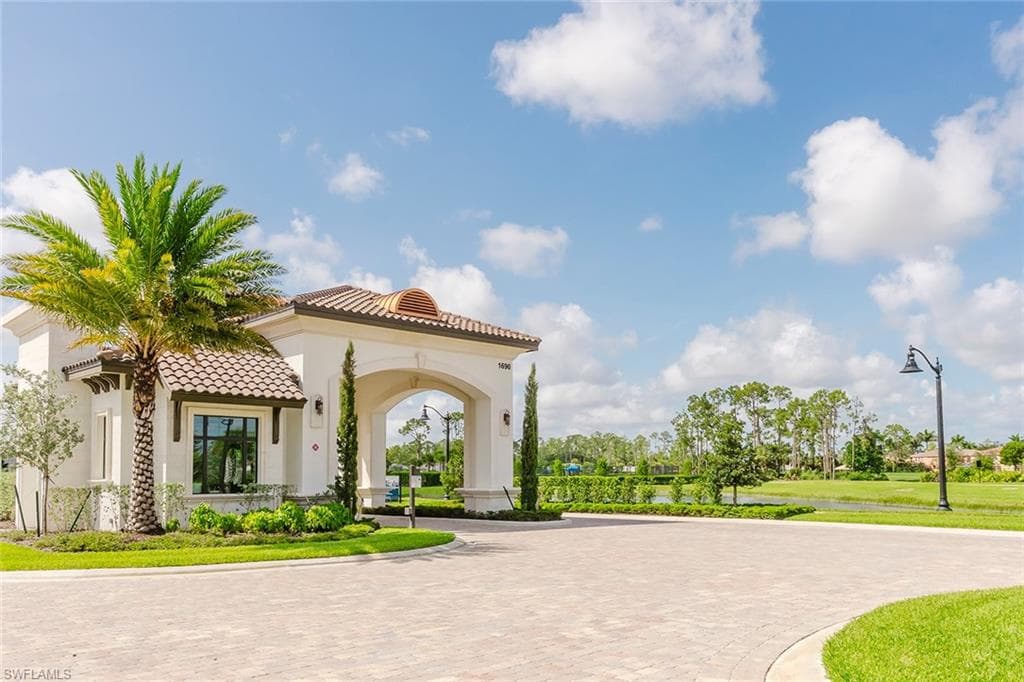 1954 Fresno AVE, NAPLES FL 34120-5