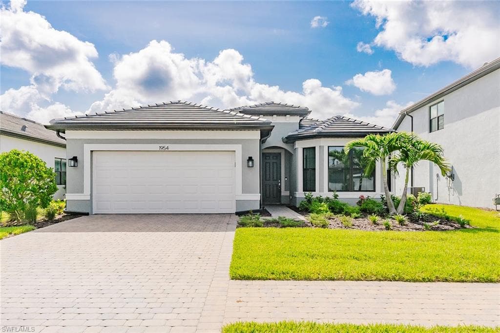 1954 Fresno AVE, NAPLES FL 34120-2