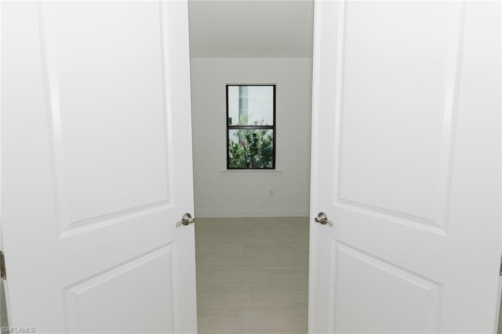 1954 Fresno AVE, NAPLES FL 34120-18