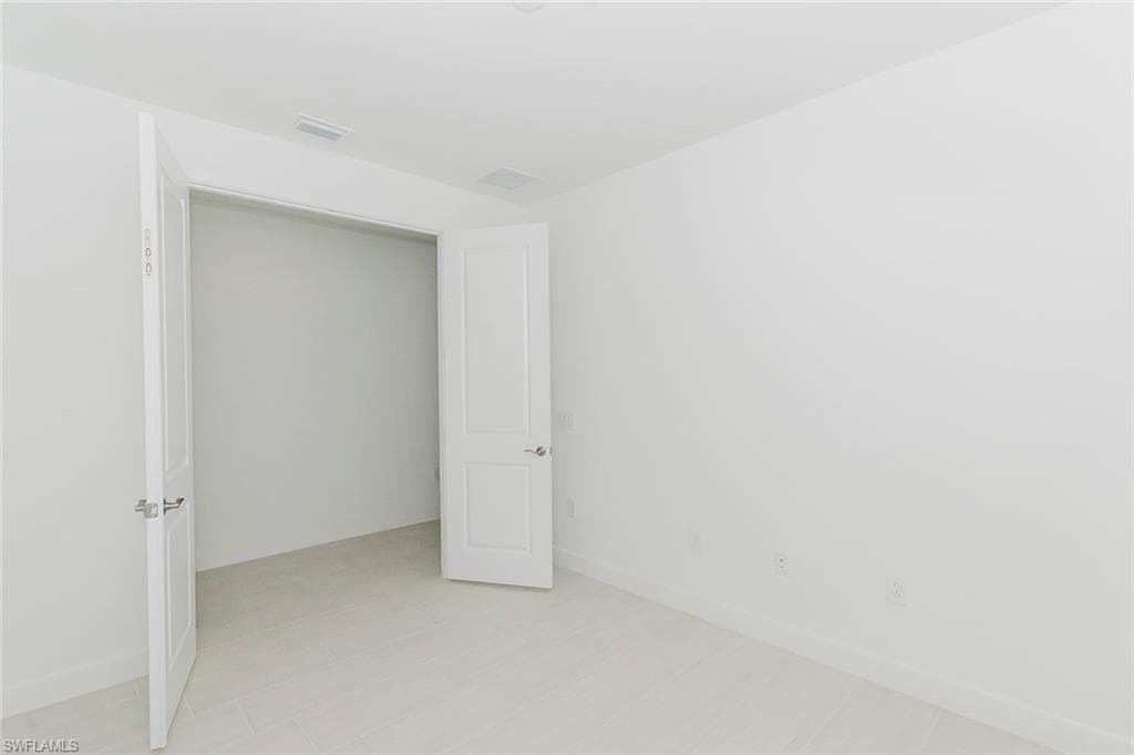 1954 Fresno AVE, NAPLES FL 34120-23