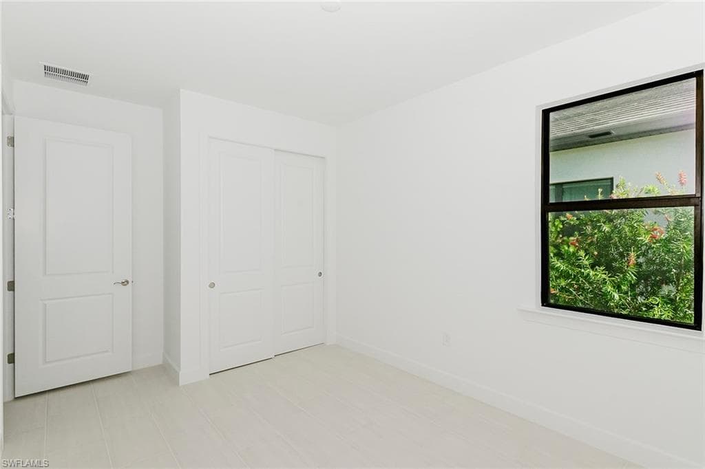 1954 Fresno AVE, NAPLES FL 34120-18