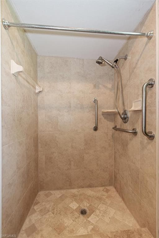 1207 Arcola DR, FORT MYERS FL 33919-19