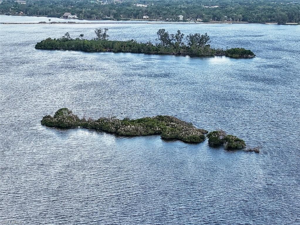 2053 Cohn RD, NORTH FORT MYERS FL 33917-9