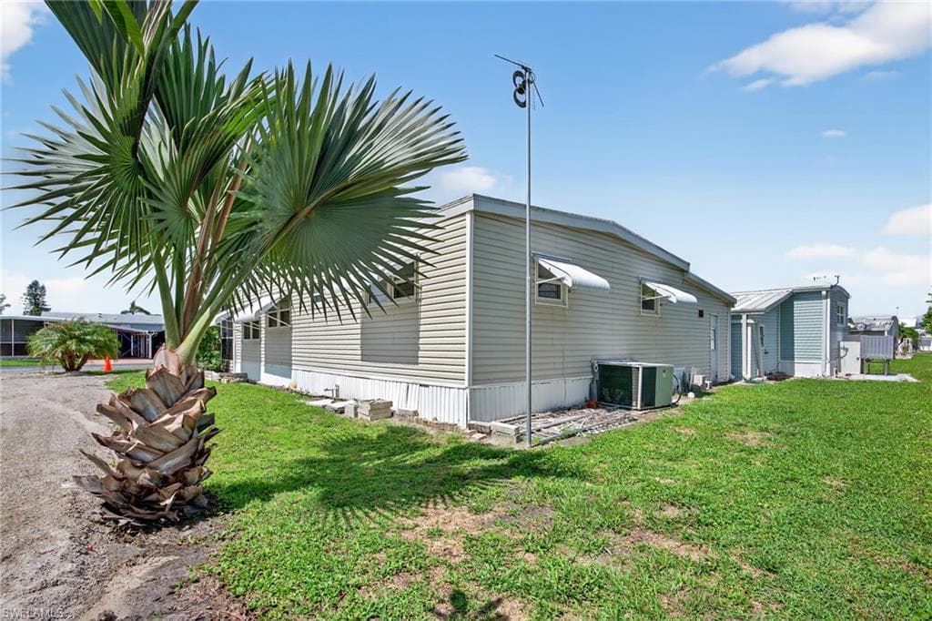 71 Enchanting BLVD # E71, NAPLES FL 34112-17