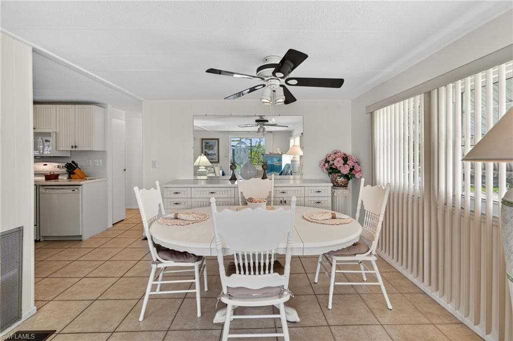 71 Enchanting BLVD # E71, NAPLES FL 34112-10