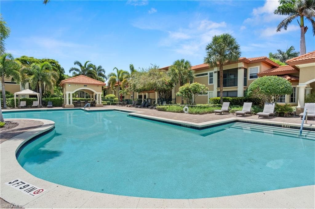 8851 Colonnades CT W # 128, BONITA SPRINGS FL 34135-15