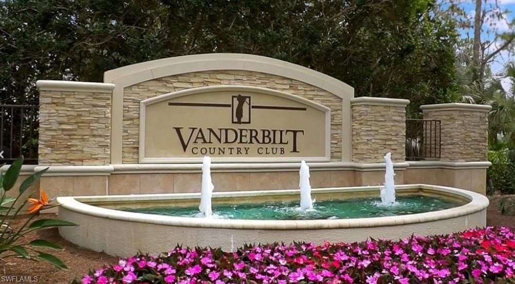 8223 Parkstone PL # 102, NAPLES FL 34120-2