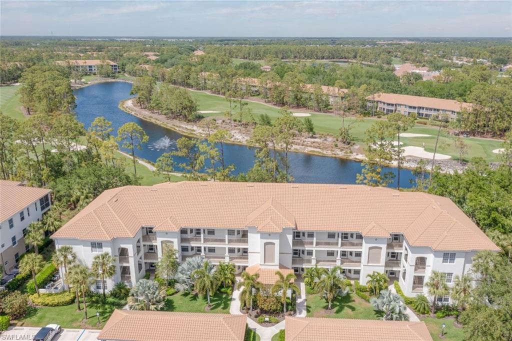 8223 Parkstone PL # 102, NAPLES FL 34120-27