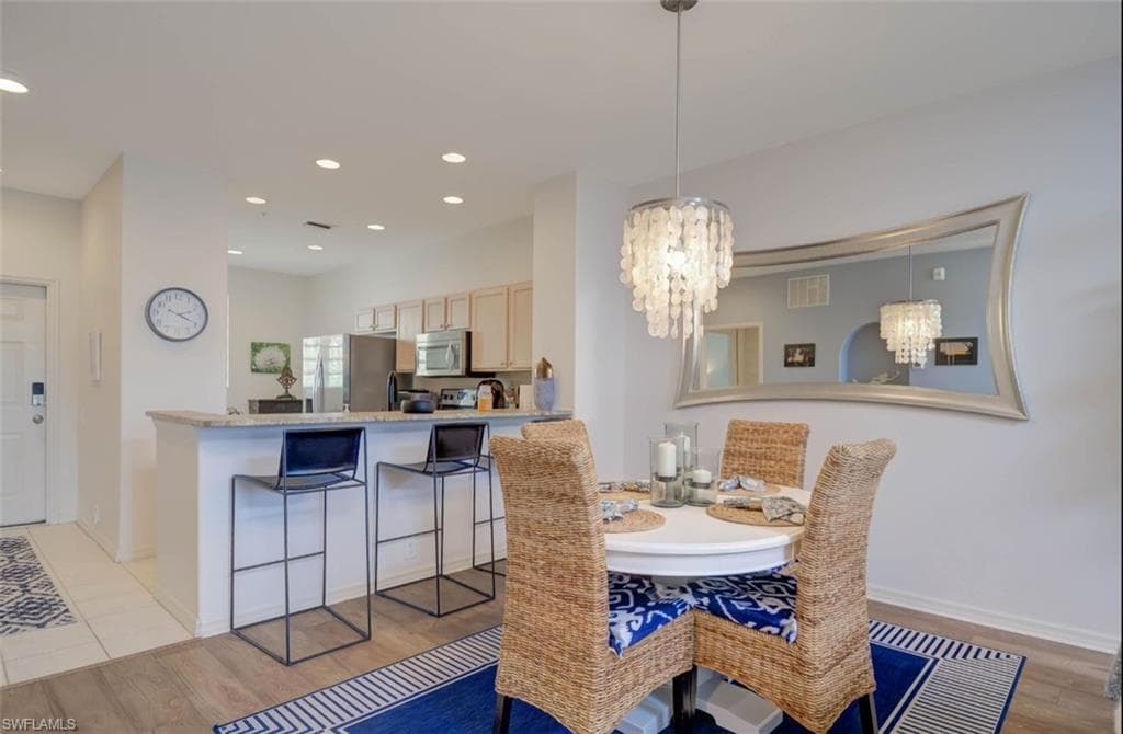 8223 Parkstone PL # 102, NAPLES FL 34120-9