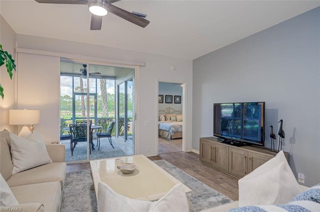 8223 Parkstone PL # 102, NAPLES FL 34120-7