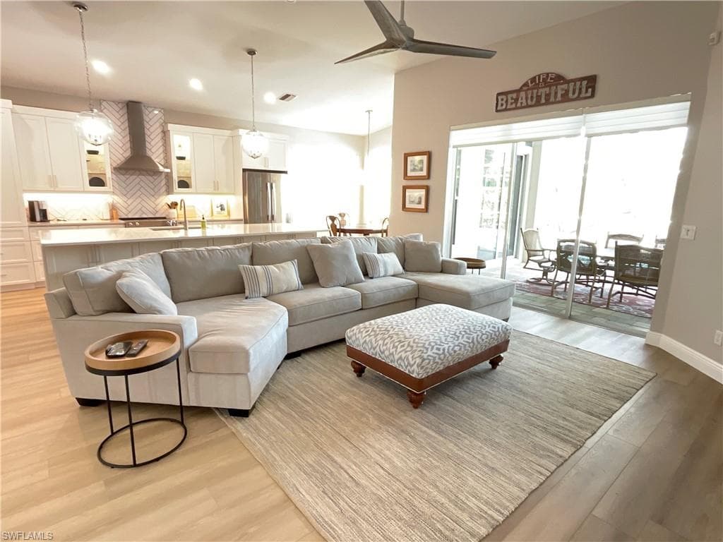 1709 MARSH RUN, NAPLES FL 34109-9