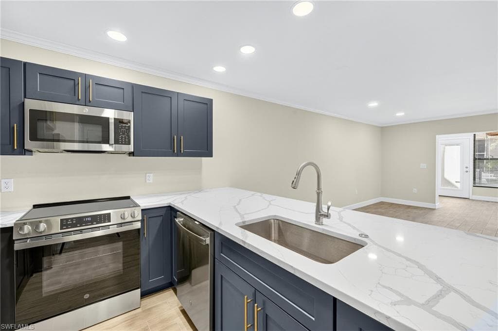 629 Nerita ST # 4, SANIBEL FL 33957-11