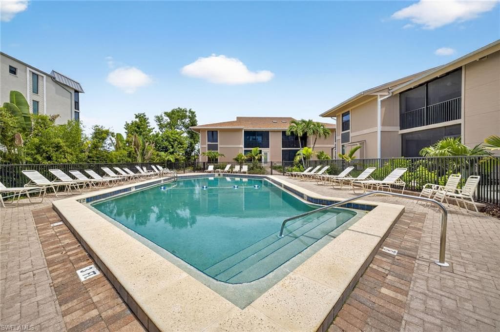 629 Nerita ST # 4, SANIBEL FL 33957-23