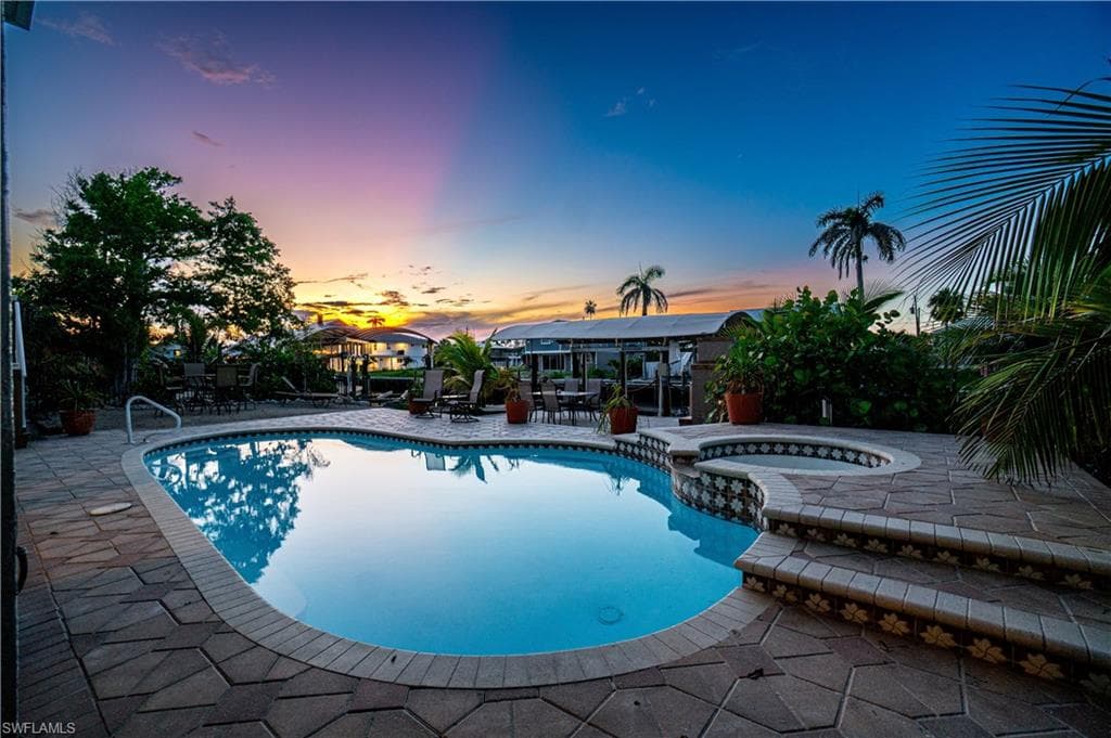 211 Sterling AVE, FORT MYERS BEACH FL 33931-4