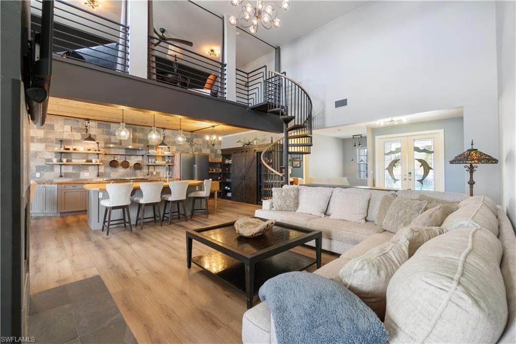 211 Sterling AVE, FORT MYERS BEACH FL 33931-10