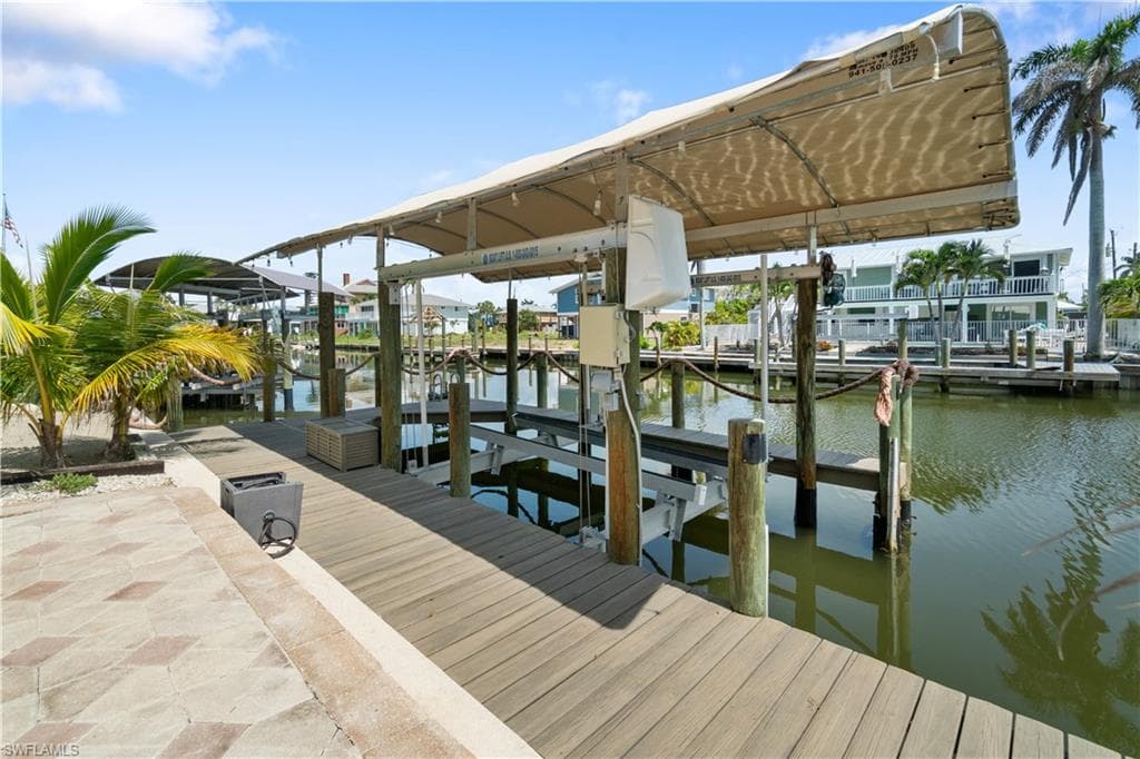 211 Sterling AVE, FORT MYERS BEACH FL 33931-3