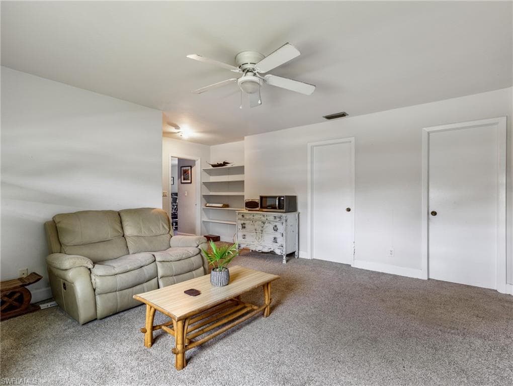 3704 Blue Heron DR-33