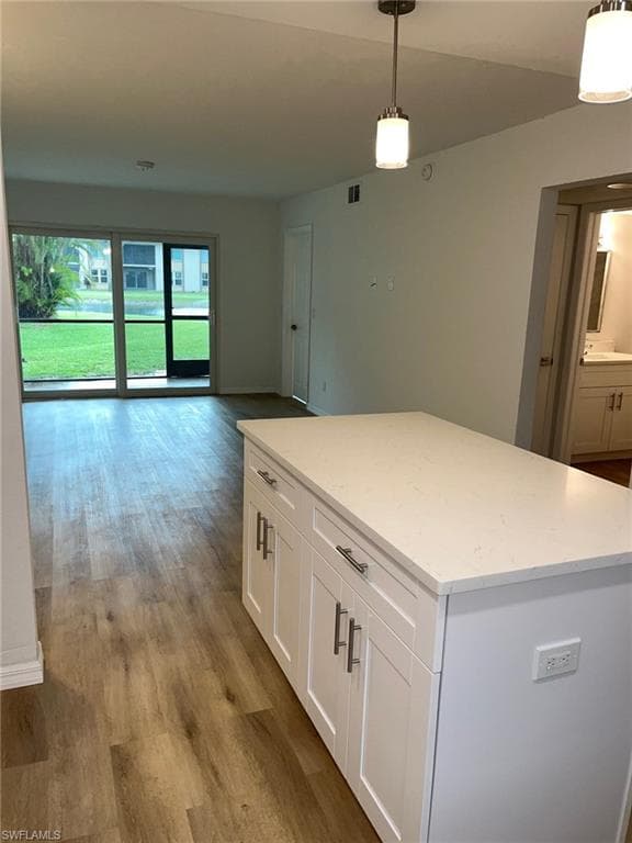 16881 Davis RD # 713, FORT MYERS FL 33908-5