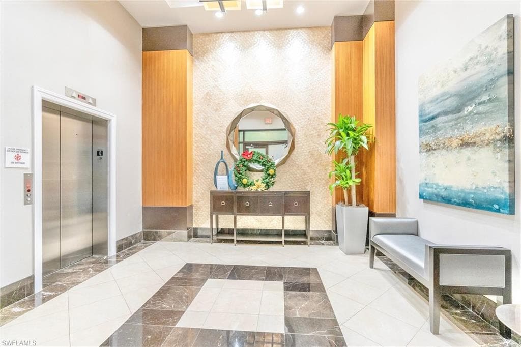 9115 Strada PL # 5317, NAPLES FL 34108-30