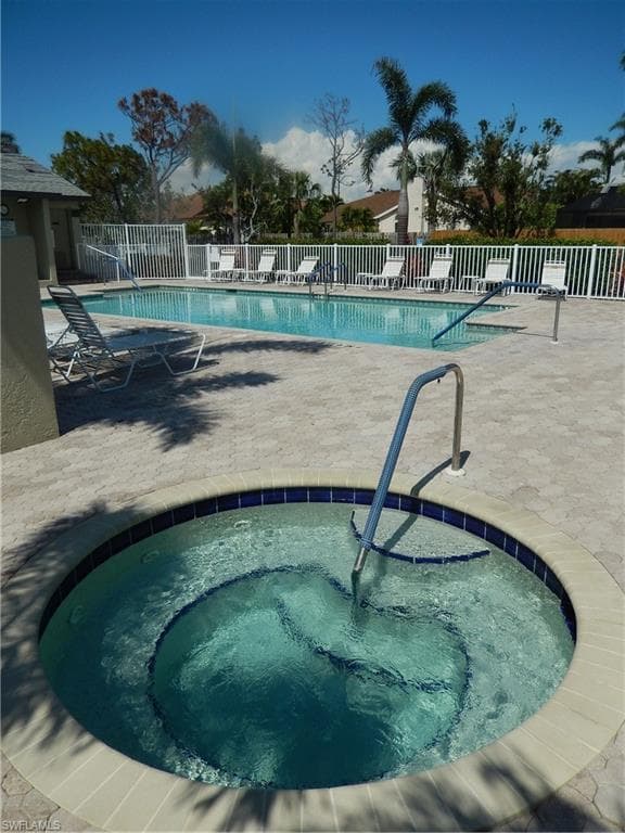 902 McGregor Park CIR, FORT MYERS FL 33908-37