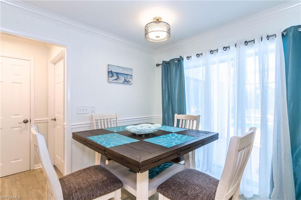 28 Constitution DR, NAPLES FL 34112-10