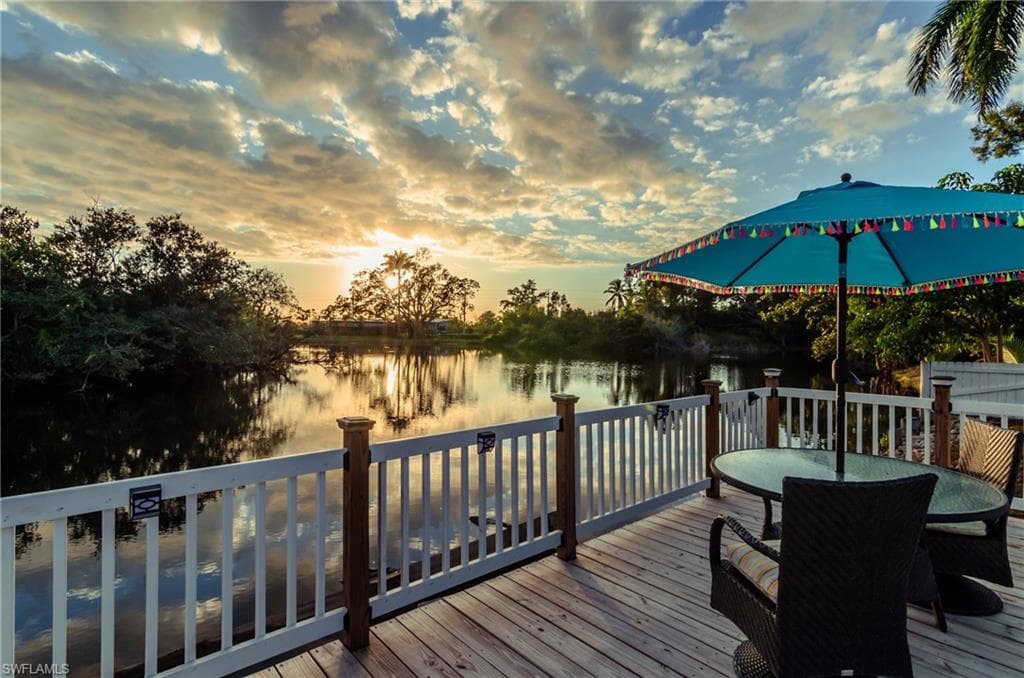 28 Constitution DR, NAPLES FL 34112-20