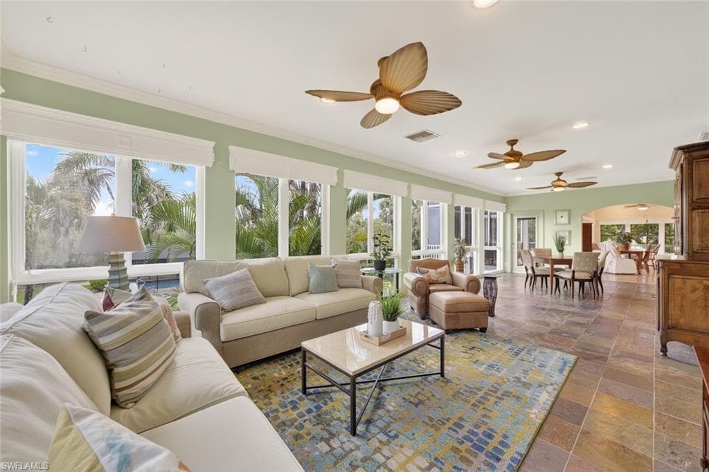 6120 Henderson RD, SANIBEL FL 33957-15