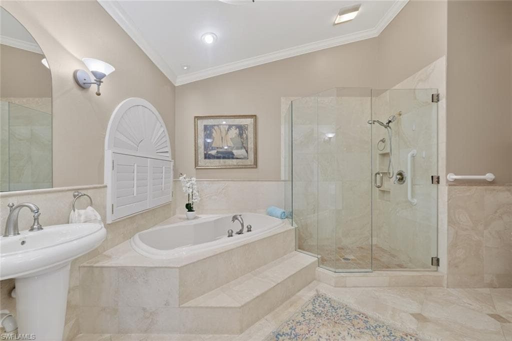 6120 Henderson RD, SANIBEL FL 33957-27