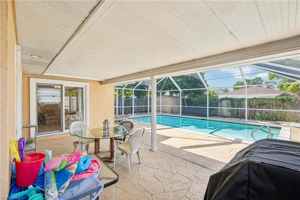 770 93rd AVE N, NAPLES FL 34108-23