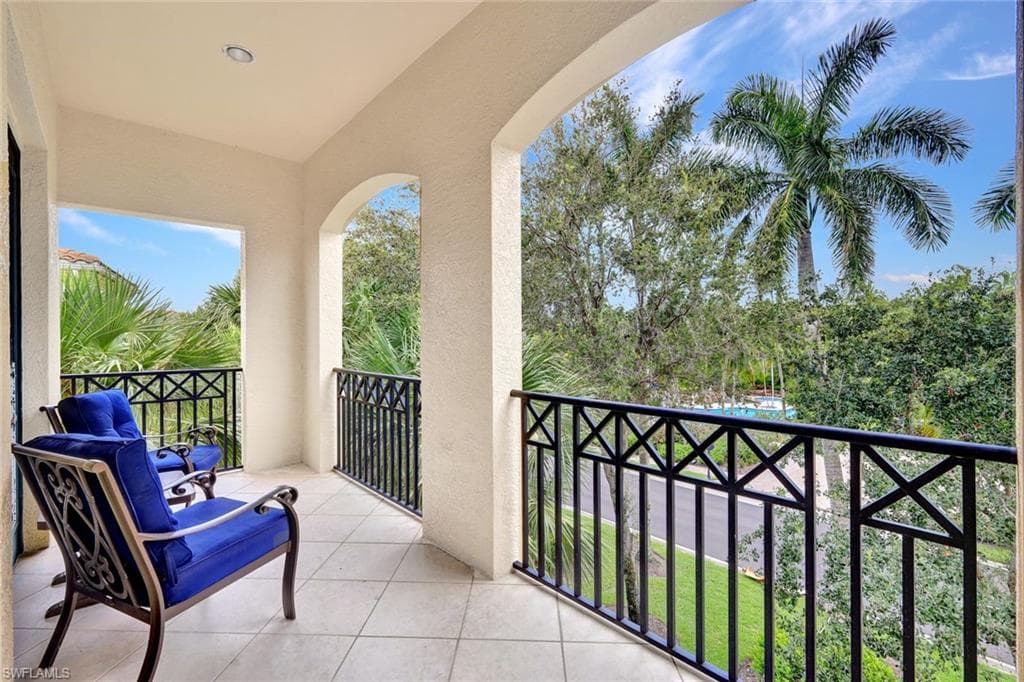 2830 Tiburon BLVD E # 103, NAPLES FL 34109-1