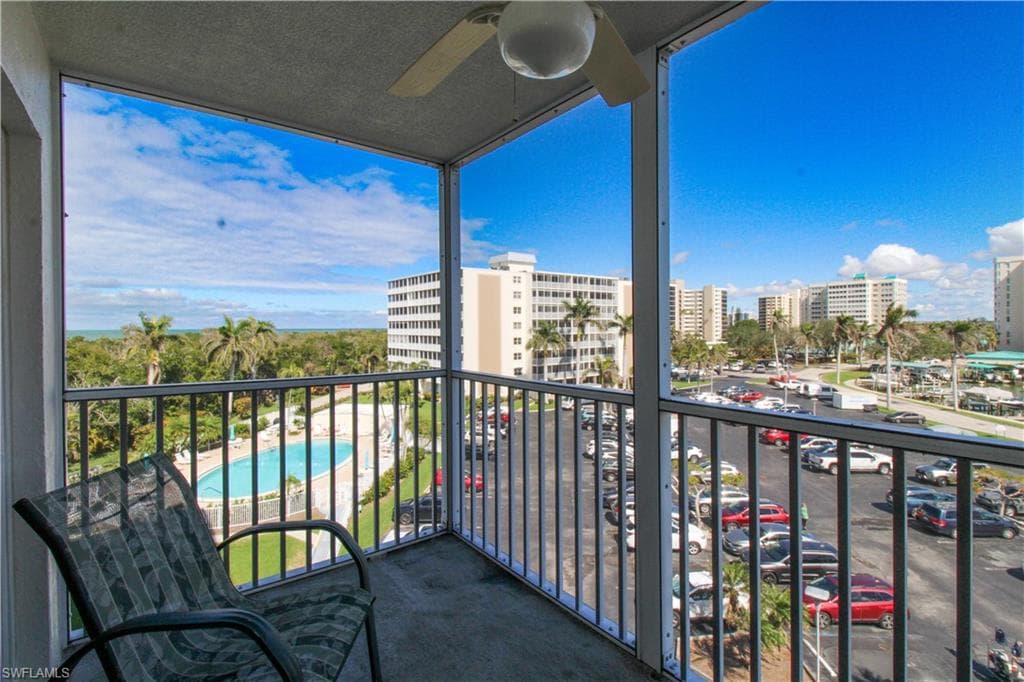 1 Bluebill AVE # 501, NAPLES FL 34108-1