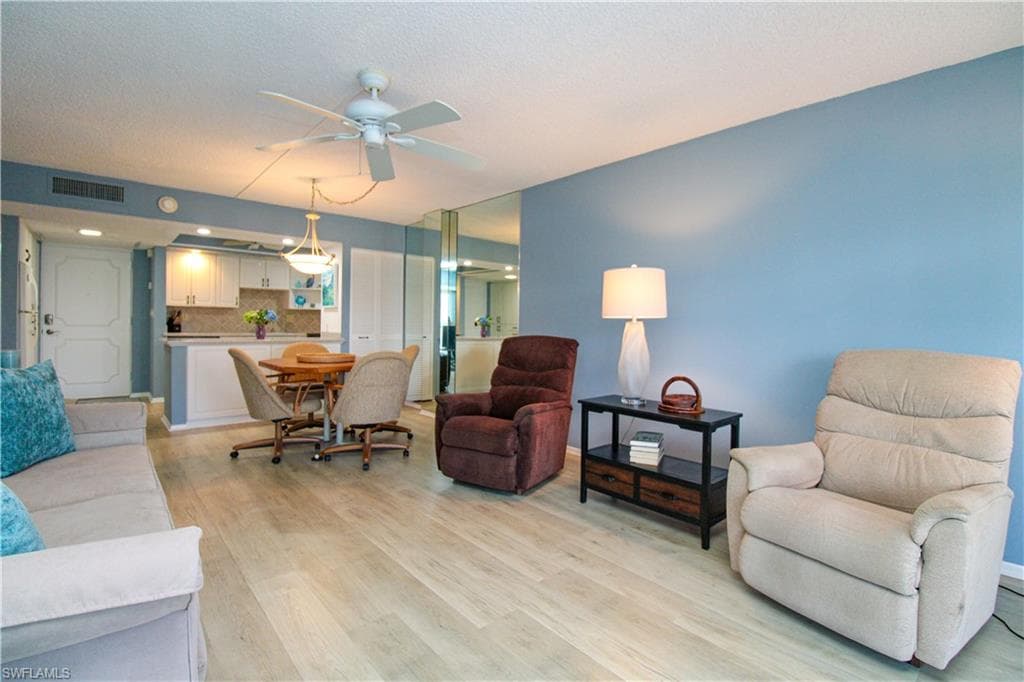 1 Bluebill AVE # 501, NAPLES FL 34108-6