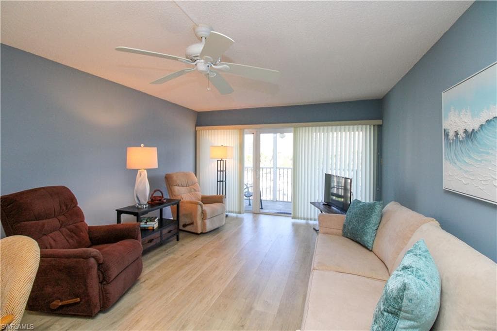 1 Bluebill AVE # 501, NAPLES FL 34108-4