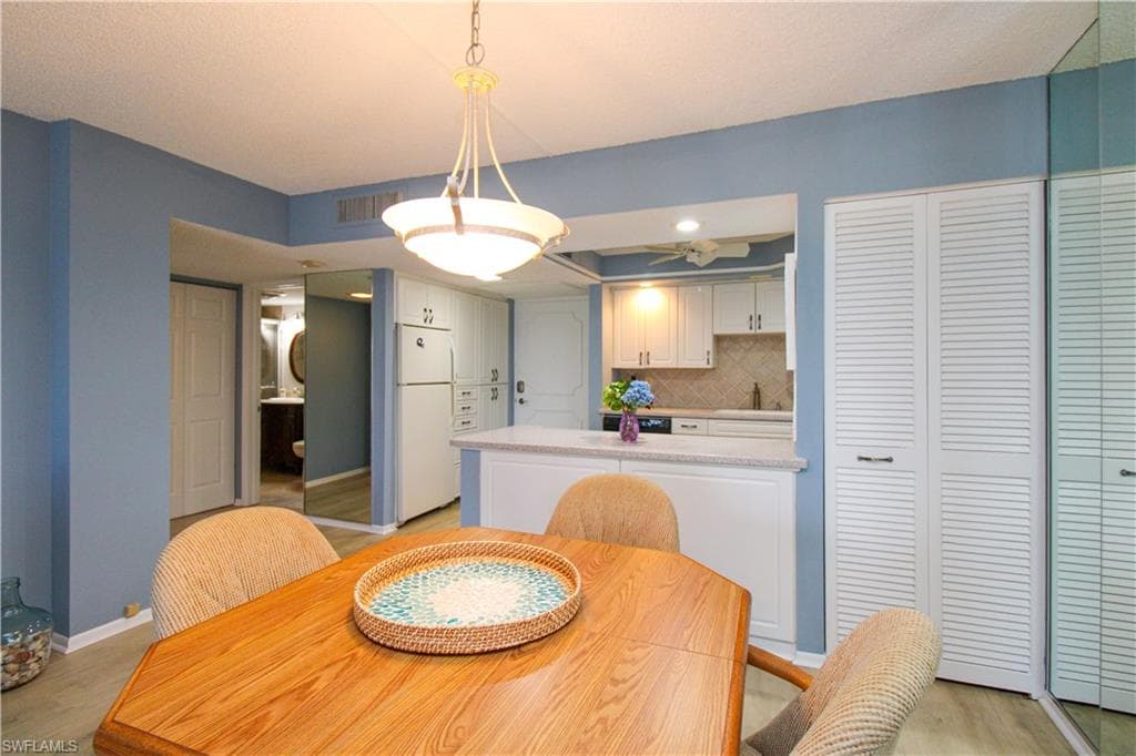 1 Bluebill AVE # 501, NAPLES FL 34108-9