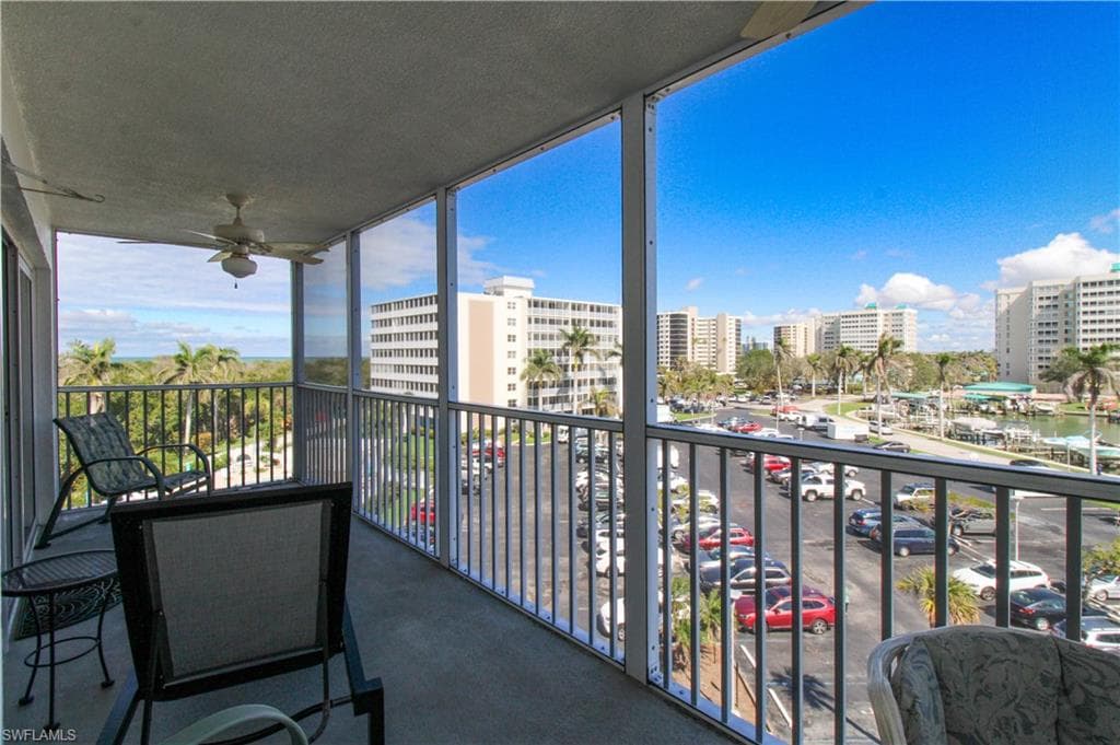 1 Bluebill AVE # 501, NAPLES FL 34108-3