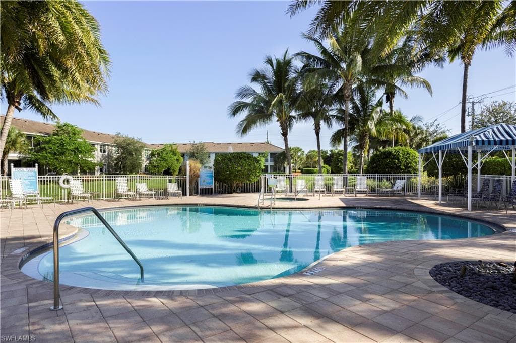 2343 Sheen LN # 401, NAPLES FL 34120-28