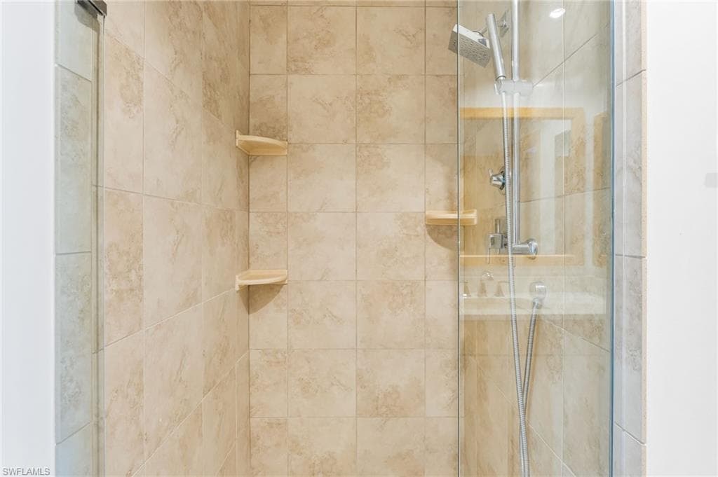 406 Gulf Bend DR, CAPTIVA FL 33924-28