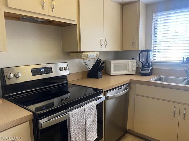 4240 Steamboat BEND # 204, FORT MYERS FL 33919-7