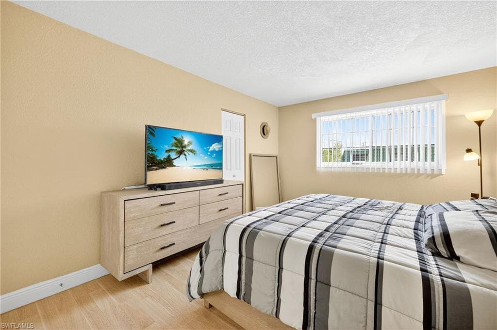 4814 Bluefish CT, FORT MYERS FL 33919-22