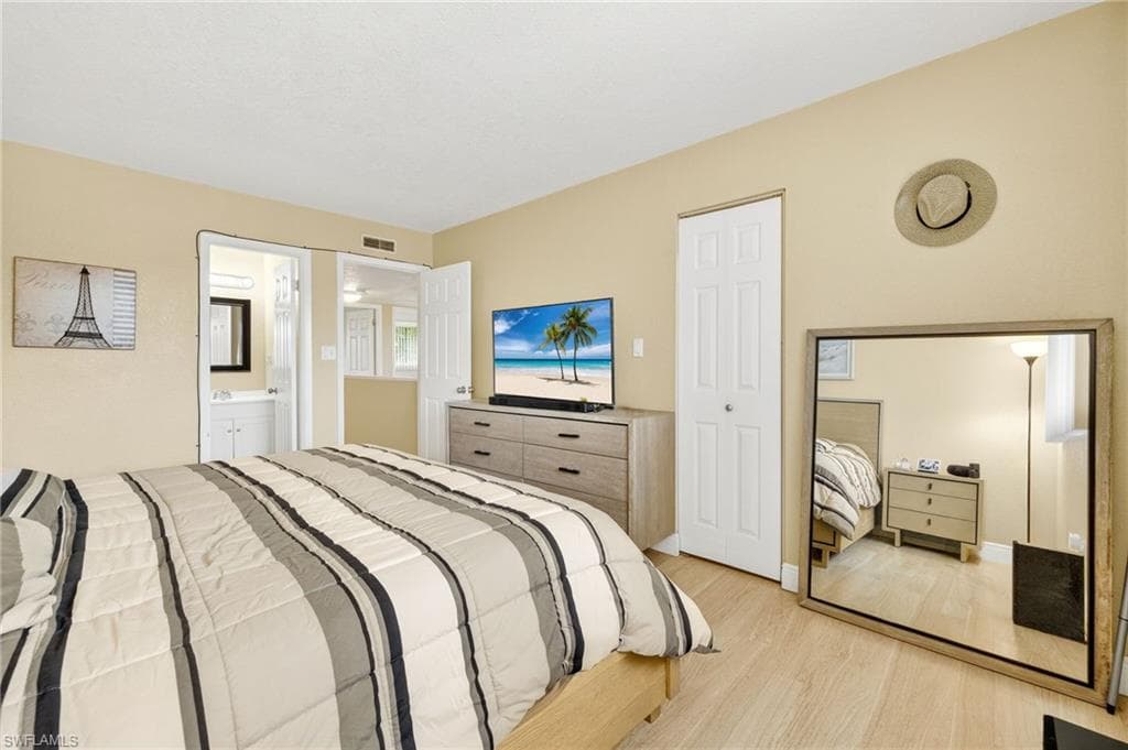 4814 Bluefish CT, FORT MYERS FL 33919-21