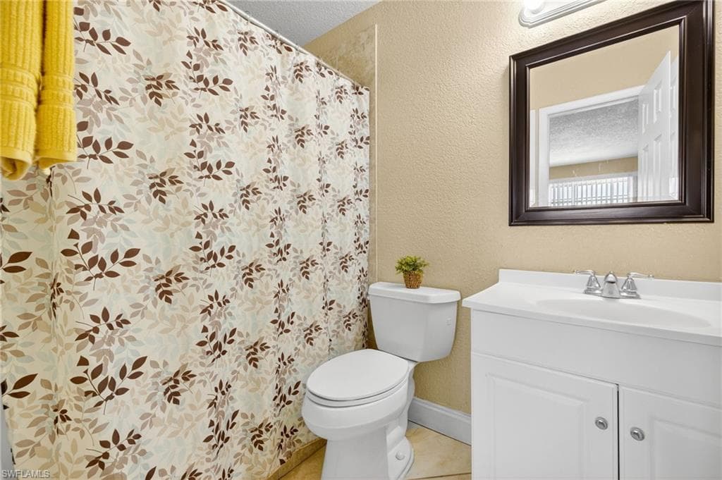 4814 Bluefish CT, FORT MYERS FL 33919-23