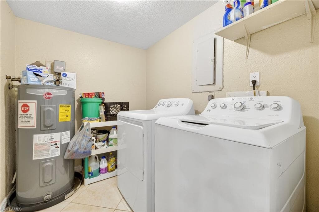 4814 Bluefish CT, FORT MYERS FL 33919-30